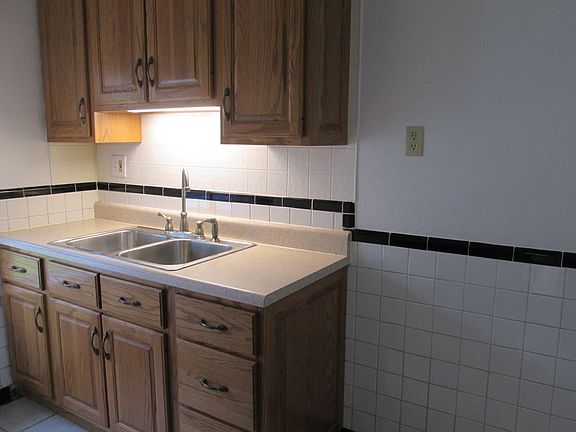 5th image of 3533 Saint Luke Ln