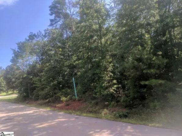 Pine Lake Cir, Greenville, SC 29605