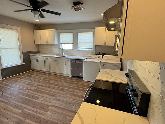 3rd image of 167 Coram Ave #167
