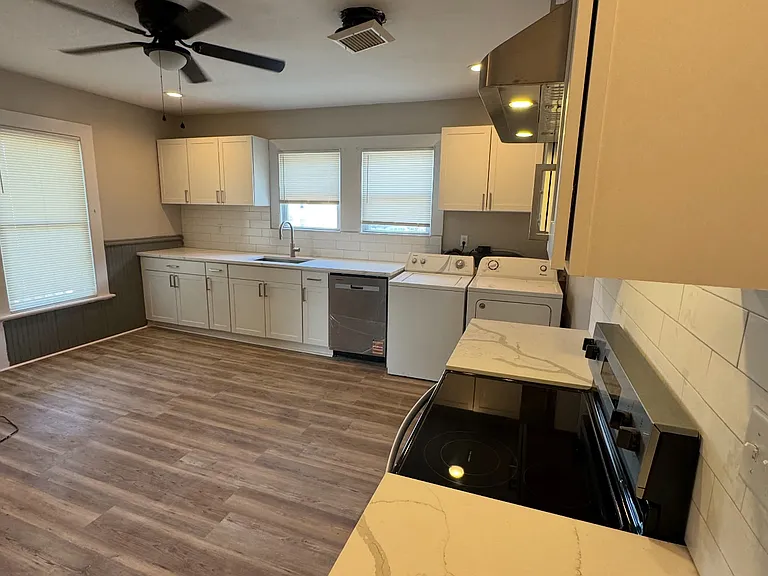 167 Coram Ave #167 — Photo 3