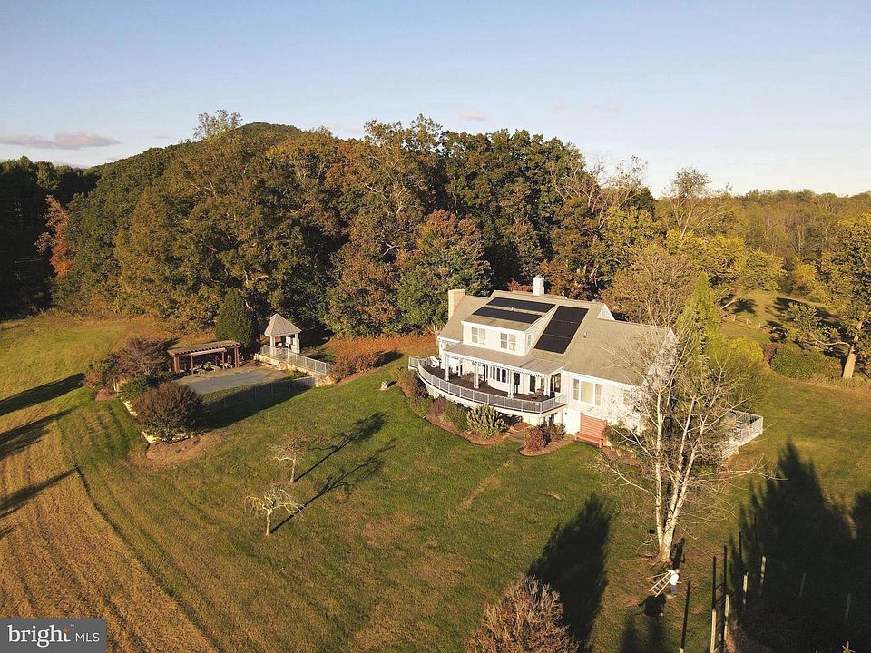 1st image of 643 Richmond Rd