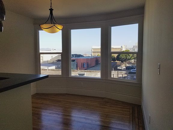 5th image of 1534 Clay St APT 4