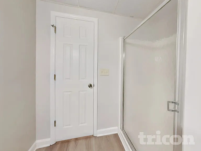 409 Wind Haven Ln — Photo 16
