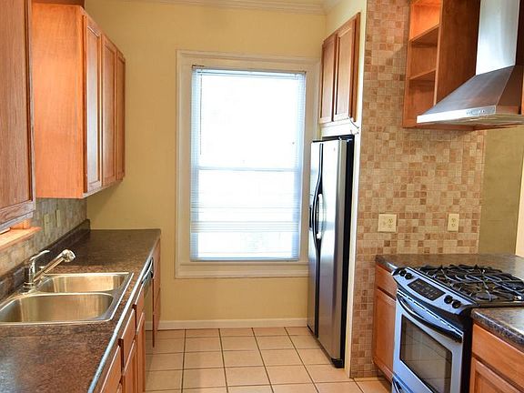 5th image of 1130 N Beal St