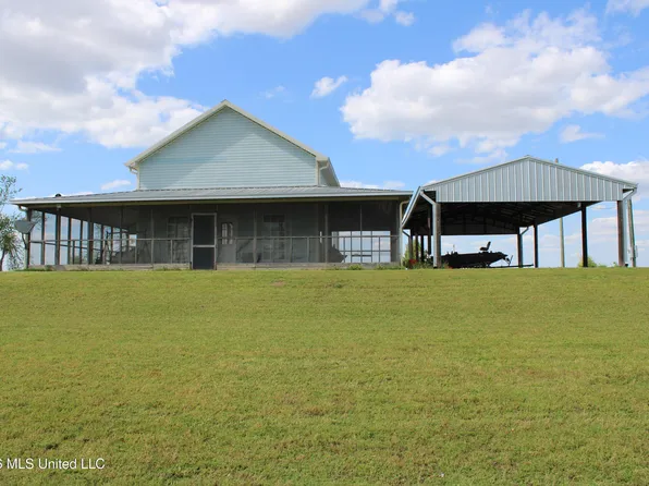 180 Bungalow Ln, Tchula, MS 39169