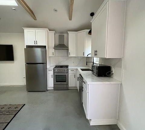 4th image of 46 Blake Ave #B