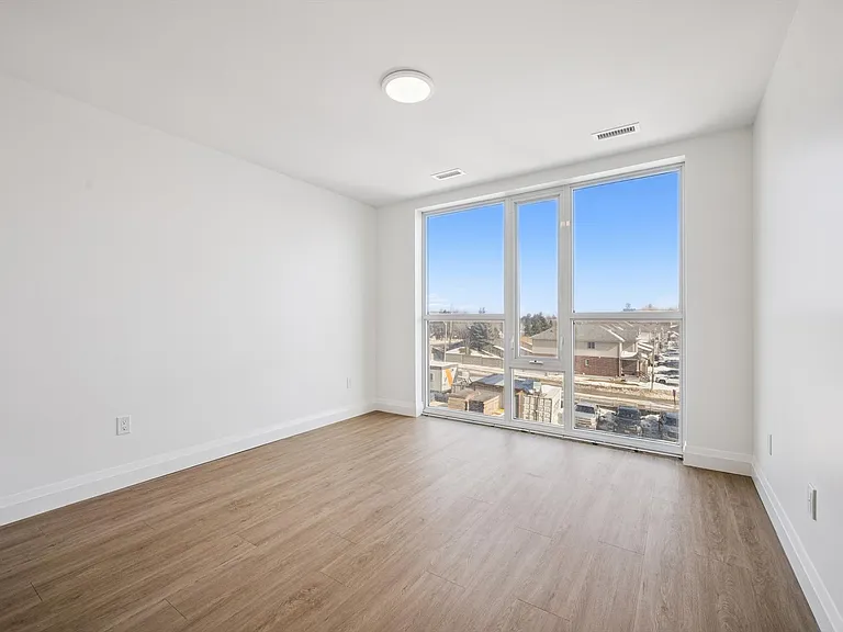 410 Westhaven St — Photo 103
