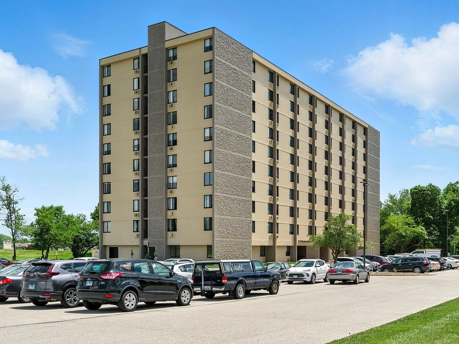 Colona House Senior Apartments - 62+ — Photo 4