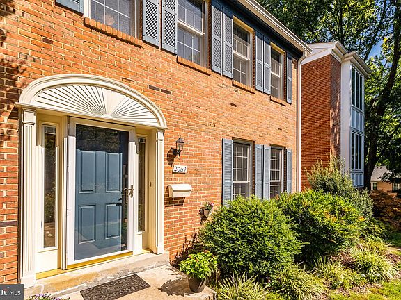 2nd image of 2069 Hopewood Dr