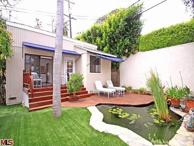 1st image of 852 N Doheny Dr
