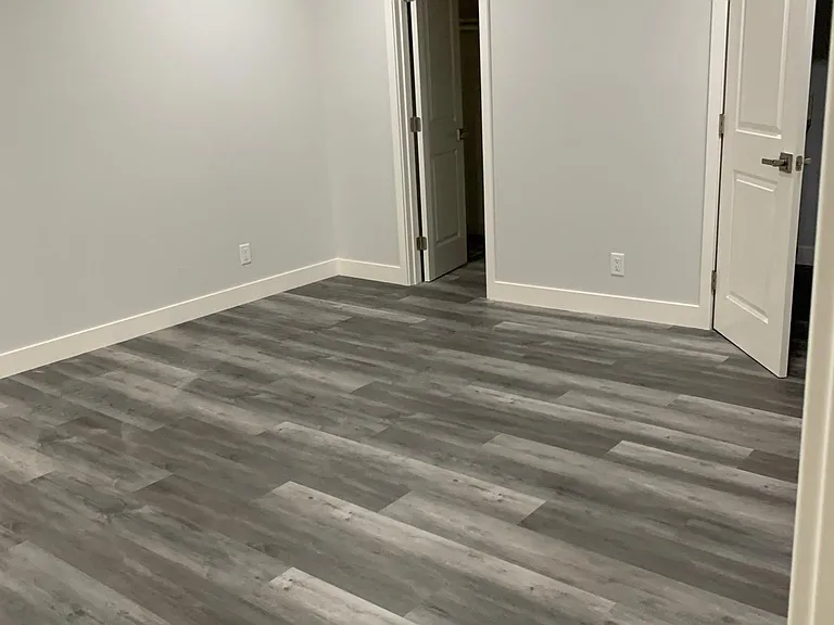 2863 Bayshore Ave — Photo 7
