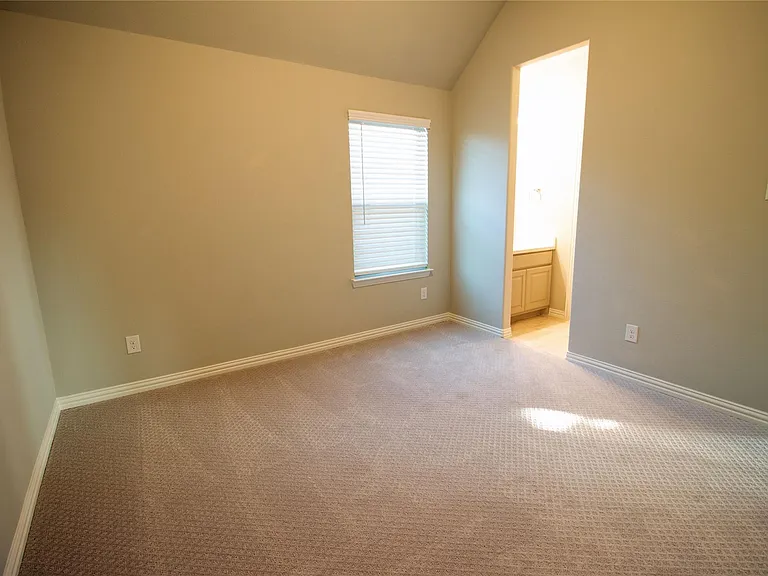 7235 Sanctuary Dr — Photo 25