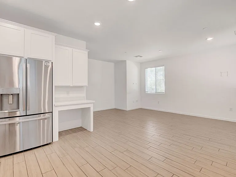 5730 Sky Pointe Dr #190 — Photo 13