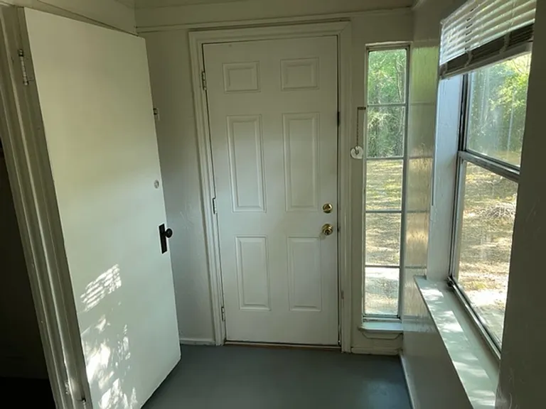 1810 Scripture St — Photo 9