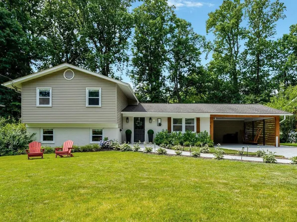 10239 Brigade Dr, Fairfax, VA 22030