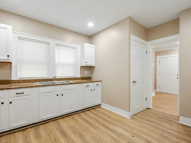 12805 Watterson Ave — Photo 6