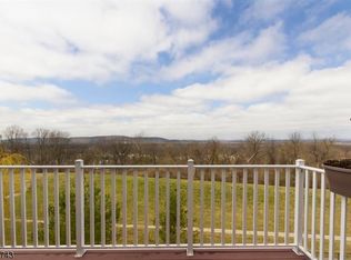 49 Indigo Rd, Hackettstown, NJ 07840