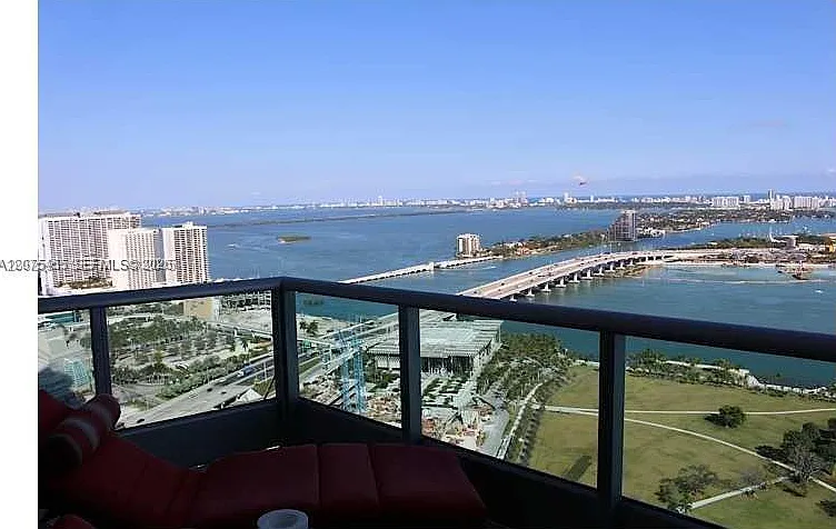 900 Biscayne Bay Condo — Photo 4