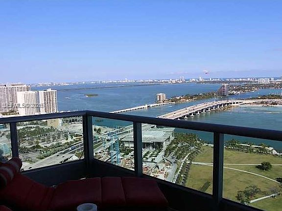 4th image of 900 Biscayne Blvd APT 4207