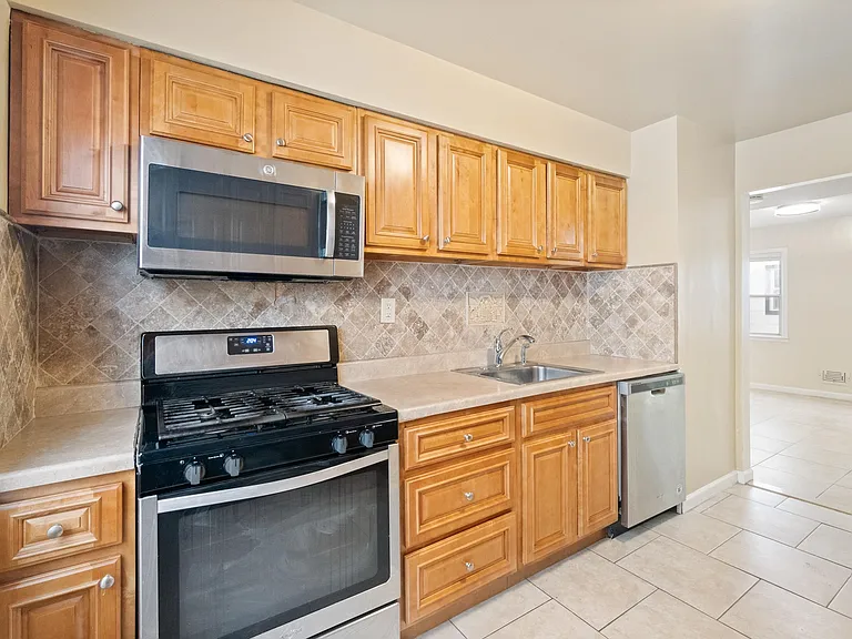 36 Crossgate Rd #1 — Photo 2
