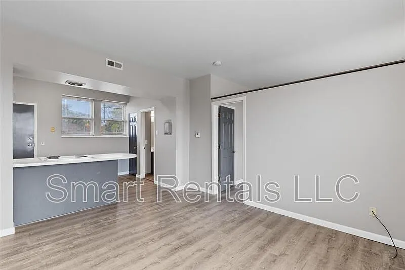 Building Photo - 1642 S 39th St #1S