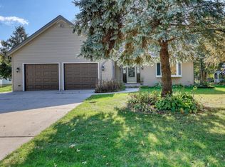 813 High STREET, Oconomowoc, WI 53066