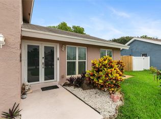 7517 SW 4th Ct, North Lauderdale, FL 33068