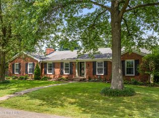 11211 Finchley Rd, Douglass Hills, KY 40243