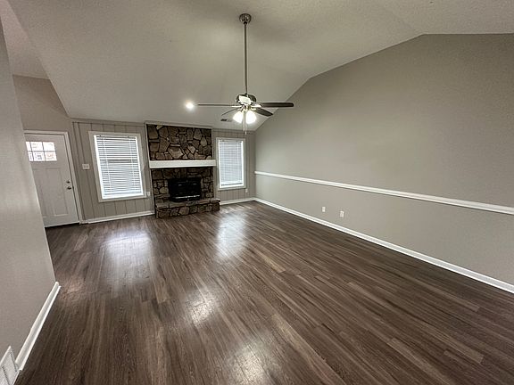 3rd image of 6180 Scarlet Leaf Dr