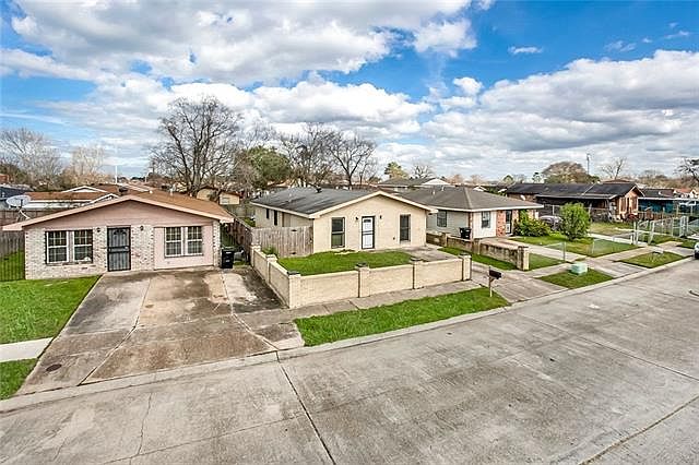 1st image of 7649 Shorewood Blvd