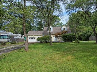 8837 Edgehill Rd, Mentor, OH 44060