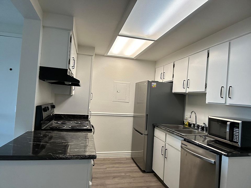 1st image of 2929 W Floyd Ave APT 102