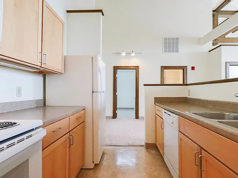East High Apartments — Photo 111