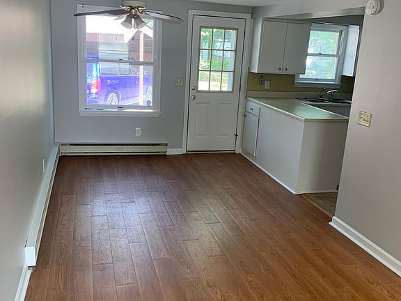 4th image of 1525 Hazelwood Ln