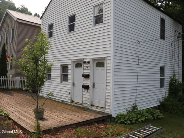 11 Mechanic Street, Troy, NY 12180