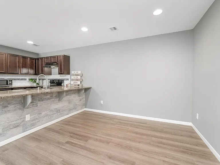2306 E Coolwater St — Photo 6