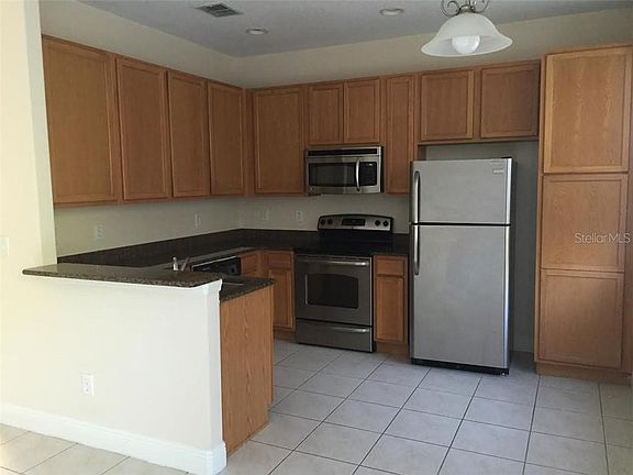4th image of 1058 La Mirada Ct