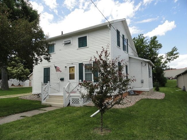 1st image of 126 E Mackie St