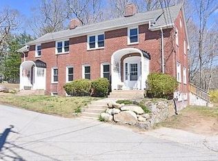 13 Goddard St, Hope, RI 02831