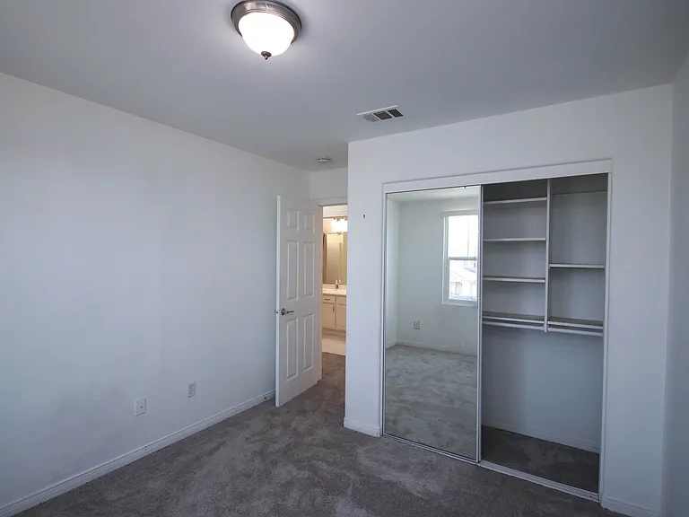 2911 Spruce Ct — Photo 24