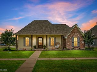 301 Cameron Cir, Benton, LA 71006