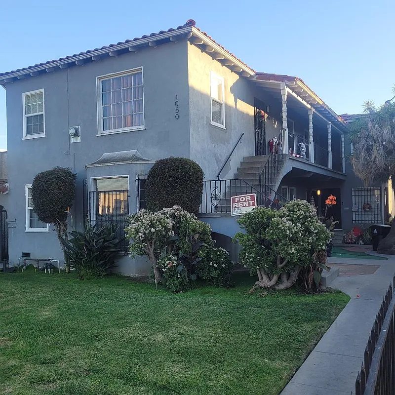 1 bed, 1.0 bath, 715 sqft, $1,925 — Photo 2
