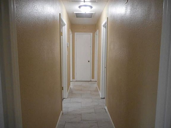 4th image of 721 Champs St