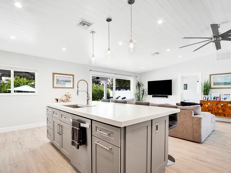 27 Willow Rd — Photo 16