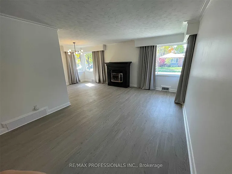 69 Paulart Dr #MAIN — Photo 5