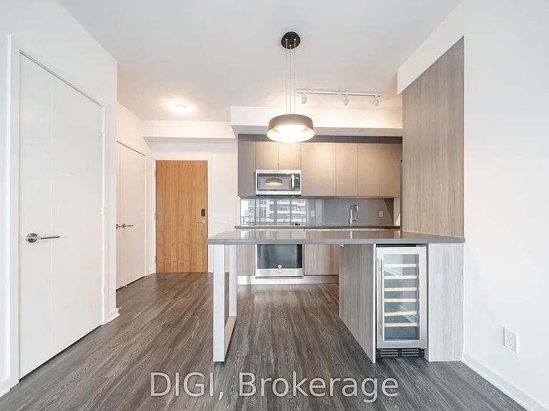 25 Selby St #1504 — Photo 3