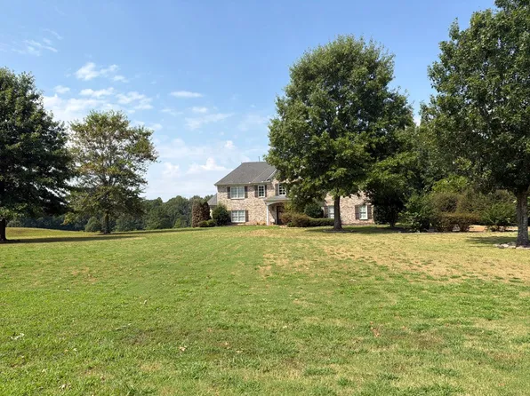 225 Spring Run Dr, Eads, TN 38028