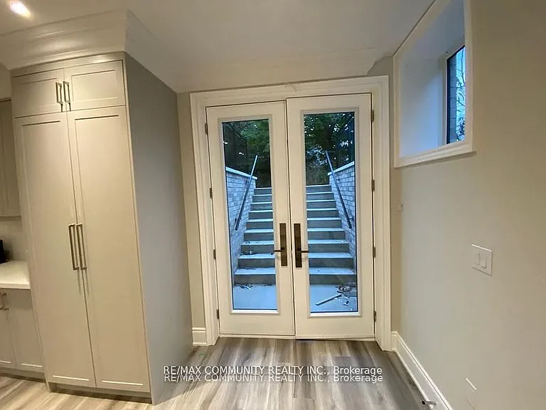 118 Queen St — Photo 15