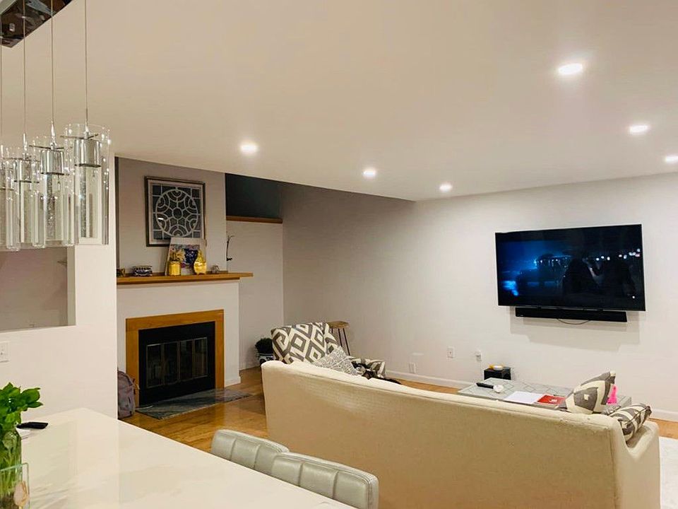 1st image of 802 Pine Brook Dr #1