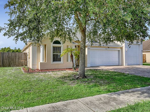 2nd image of 4046 Foothill Dr